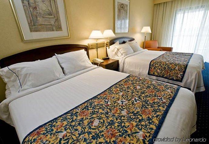 Courtyard By Marriott Erie Ambassador Conference Center Kearsarge Quarto foto