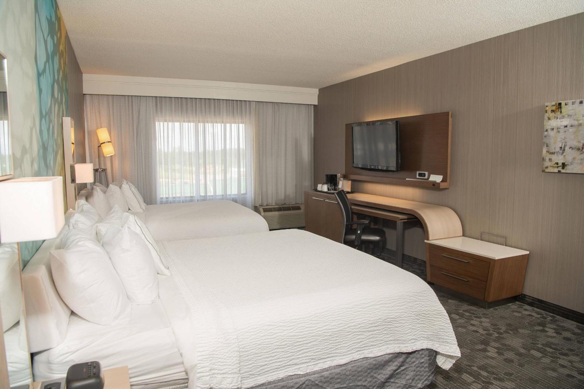 Courtyard By Marriott Erie Ambassador Conference Center Kearsarge Exterior foto