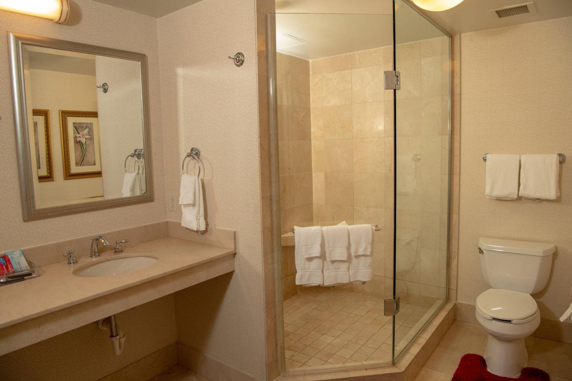 Courtyard By Marriott Erie Ambassador Conference Center Kearsarge Exterior foto